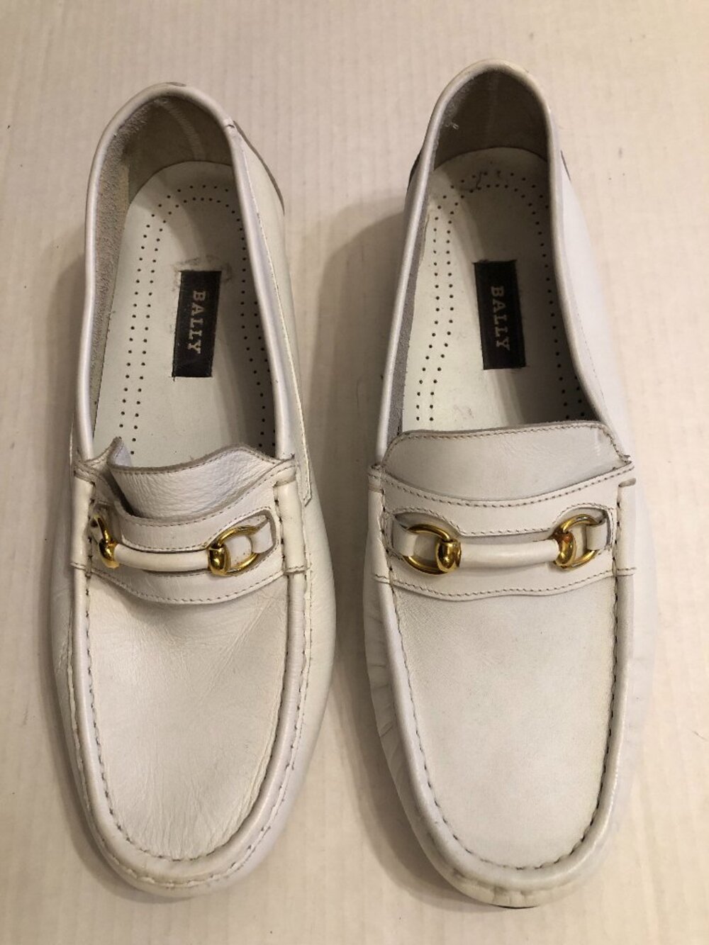 Bally men's new white leather slip on dress shoes  size: 8